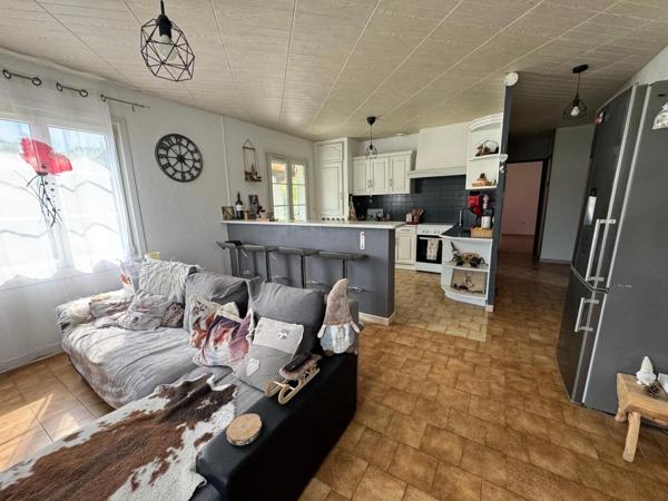 ☀️ EXCLUSIVITÉ – Charmante maison individuelle de plain-pied avec piscine et 2 garages à Peyruis ☀️