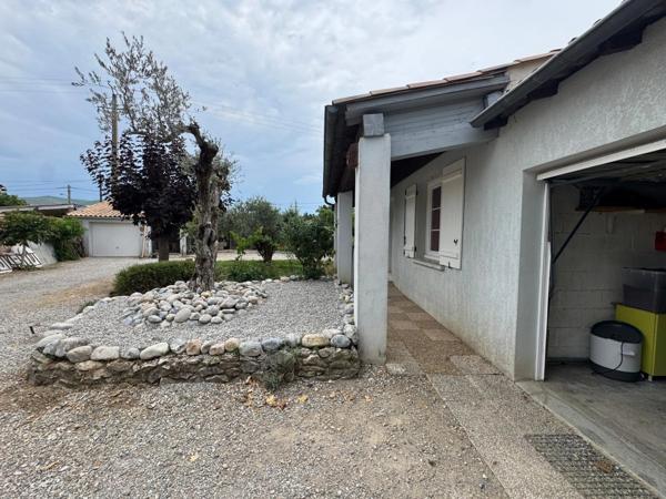 ☀️ EXCLUSIVITÉ – Charmante maison individuelle de plain-pied avec piscine et 2 garages à Peyruis ☀️