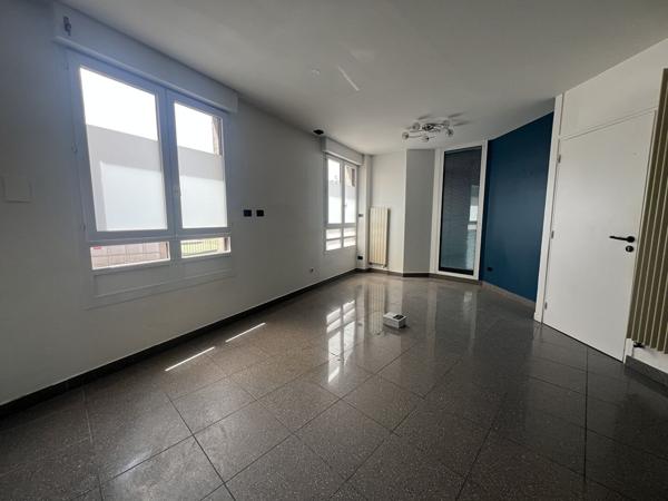 local professionnel centre Mornant