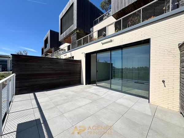 Appartement T4 / Terrasse / Parking / Cave - proche mer - La Rochelle 399 000 € **  - Référence  JH676ED5