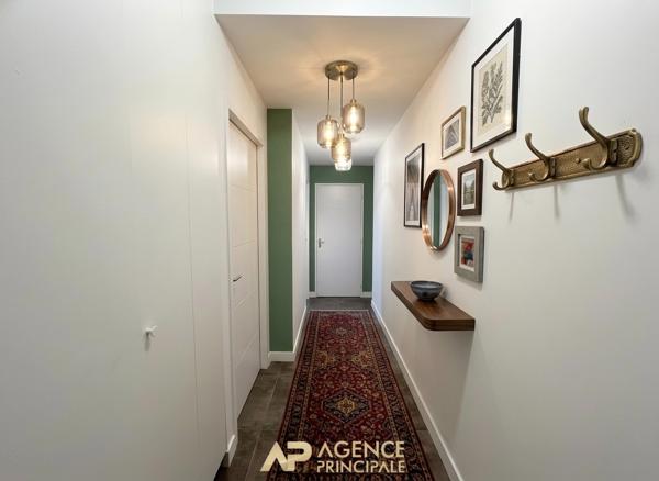Appartement T4 / Terrasse / Parking / Cave - proche mer - La Rochelle 399 000 € **  - Référence  JH676ED5