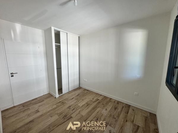 Appartement T4 / Terrasse / Parking / Cave - proche mer - La Rochelle 399 000 € **  - Référence  JH676ED5