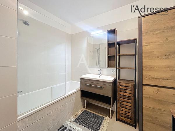 Appartement Suresnes 3 pièces meublée/Parking