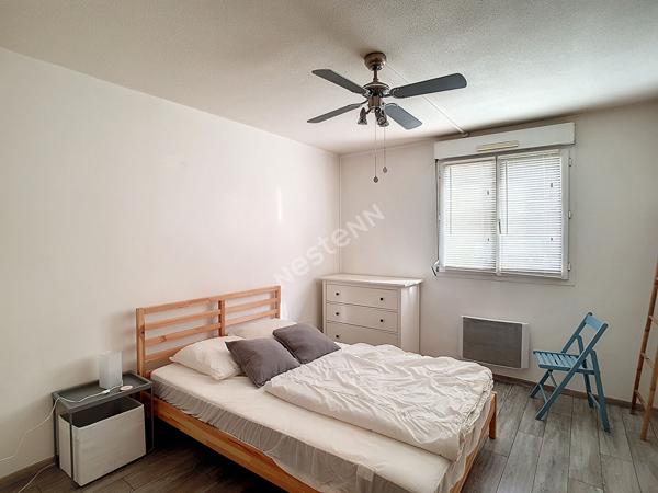 A LOUER- Appartement de type T2 meublé et lumineux à Grenoble avec balcon et stationnement protégé