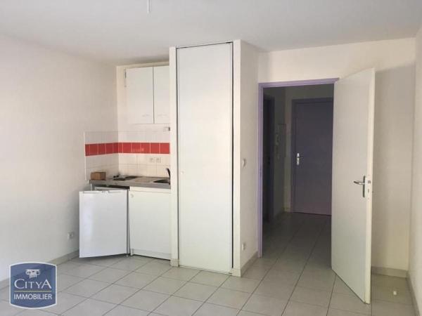 Appartement à louer 1 pièce 24.38m²