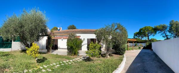 Mougins Tzang : Maison de plain pied, 4 chambres, jardin et piscine au calme