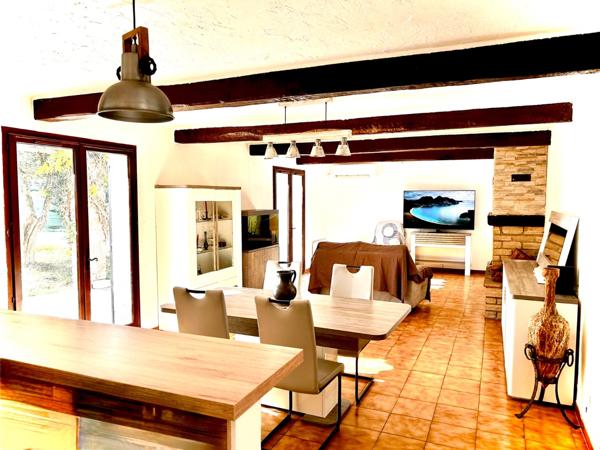 Mougins Tzang : Maison de plain pied, 4 chambres, jardin et piscine au calme