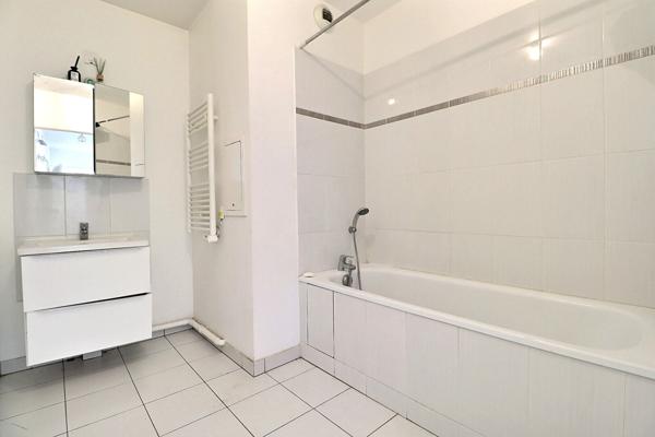 Appartement Aubervilliers 4 pièce(s) 83 m2 + terrasse 46 m2