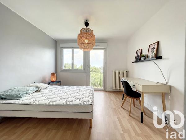 Appartement 5 pièces de 90 m² à Laval (53000)