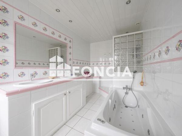 À vendre Maison 7 pièces 195 m² - Pessac 33600