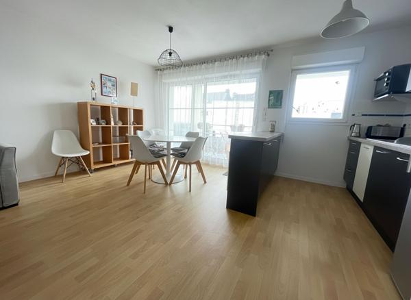 Appartement à vendre à Vannes 2 pièces 45 m² ascenseur balcon garage parking