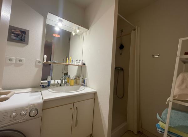 Appartement à vendre à Vannes 2 pièces 45 m² ascenseur balcon garage parking