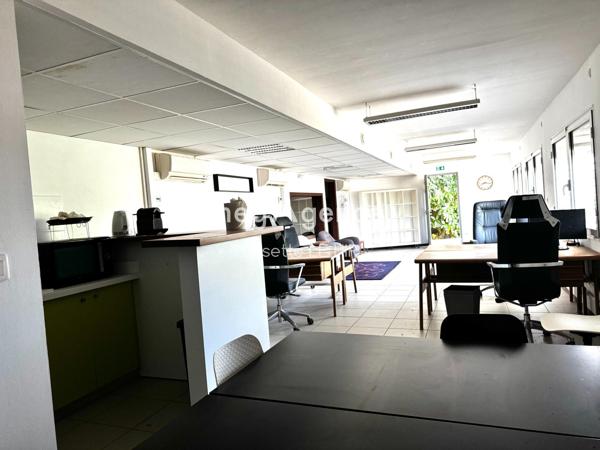 Bureaux à CAYENNE, 97300 - 20 pièces 667m²