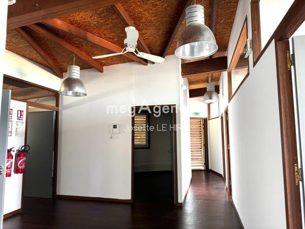 Bureaux à CAYENNE, 97300 - 20 pièces 667m²