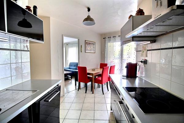 Appartement BOISSIERE MIONTREUIL 5 pièce(s) 99 m2