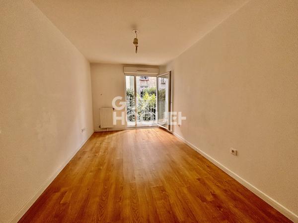 QUARTIER MAIRIE/BAUER - 2 PIÈCES 49,63 M² - BALCON 4,81 M² - CAVE