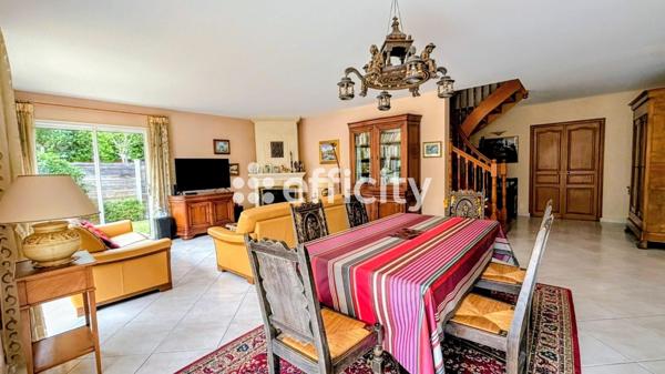Maison
         6 pièces
        - 157 m² Exclusivité 710 000 € *