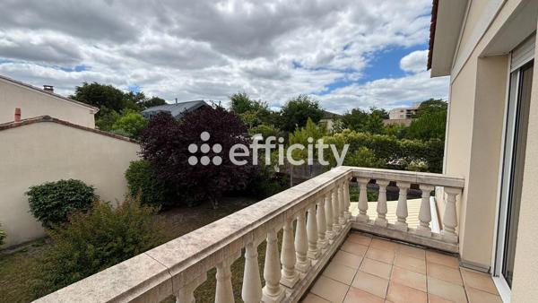 Maison
         6 pièces
        - 157 m² Exclusivité 710 000 € *