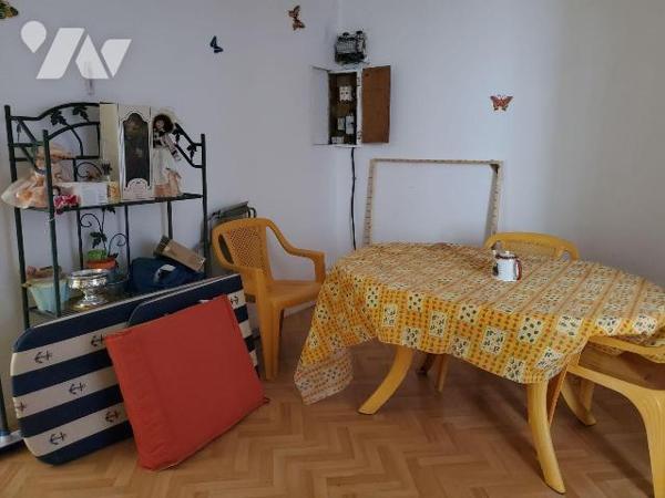 Maison à Vendre à Guéret (23000) en Creuse (23) comprenant : 
-	Sous sol de garage/atelier, ch...