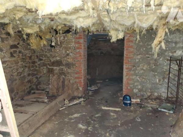 Maison à Vendre à Guéret (23000) en Creuse (23) comprenant : 
-	Sous sol de garage/atelier, ch...