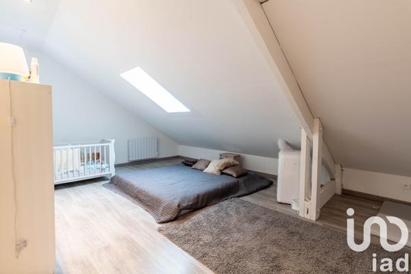 Maison traditionnelle 6 pièces de 135 m² à Beynes (78650)