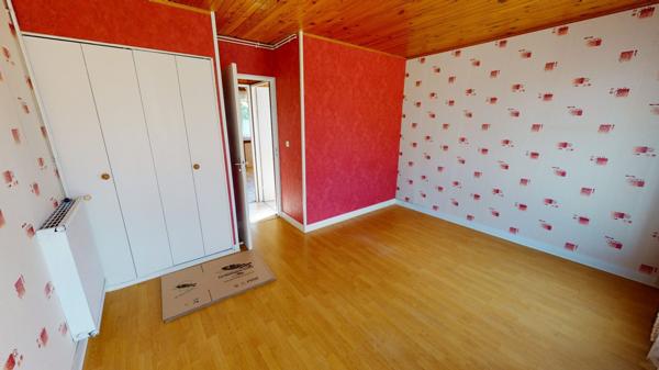 Pavillon à Douvres La Delivrande avec un grand terrain