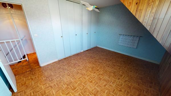 Pavillon à Douvres La Delivrande avec un grand terrain