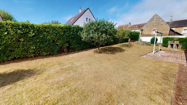 Pavillon à Douvres La Delivrande avec un grand terrain