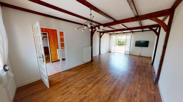 Pavillon à Douvres La Delivrande avec un grand terrain