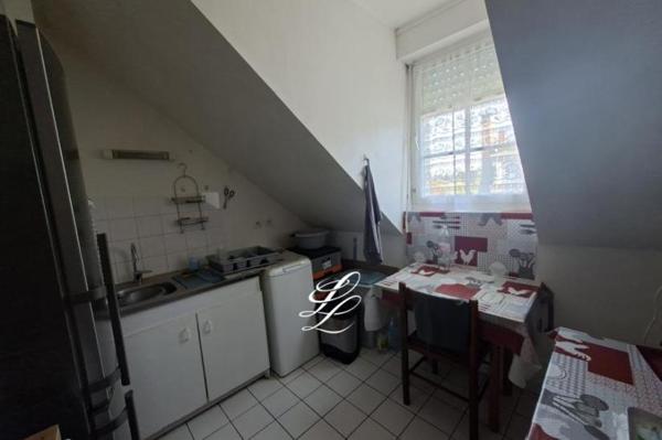 Vente - Appartement 3 pièces 48 m 2 SABLE SUR SARTHE (72300)