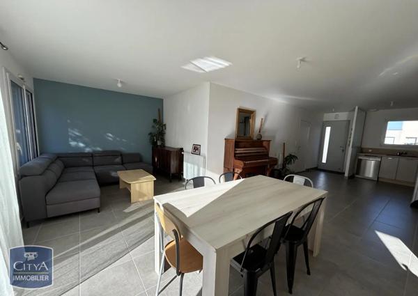 Maison à louer 3 pièces 70.79m² Laval (53000)