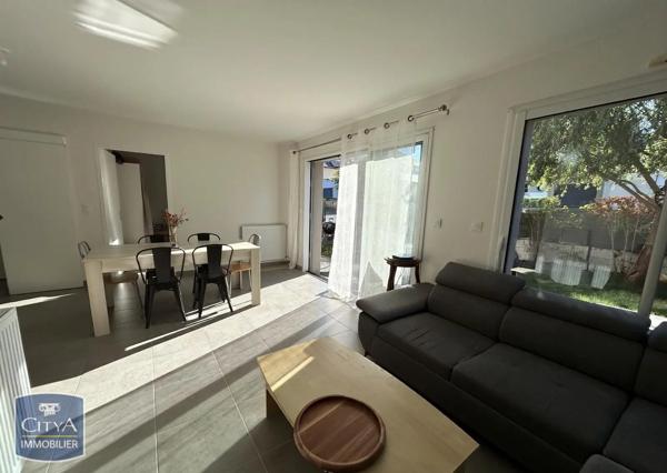 Maison à louer 3 pièces 70.79m² Laval (53000)