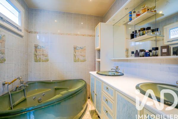 Maison à vendre 6 pièces 160 m² Maurepas