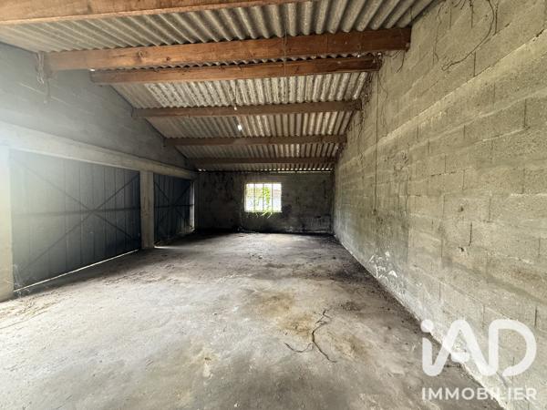 Maison à vendre 1 pièce 55 m² Saint-Pierre-d'Aurillac
