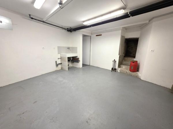 Maison de bourg rénovée, ses 4 chambres, son garage et son terrain