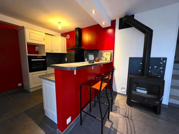 Maison de bourg rénovée, ses 4 chambres, son garage et son terrain