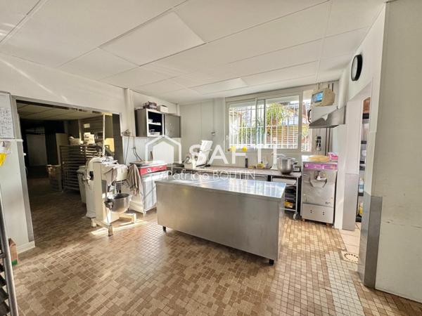 Local commercial + fonds de commerce + maison d'habitation à Niort !