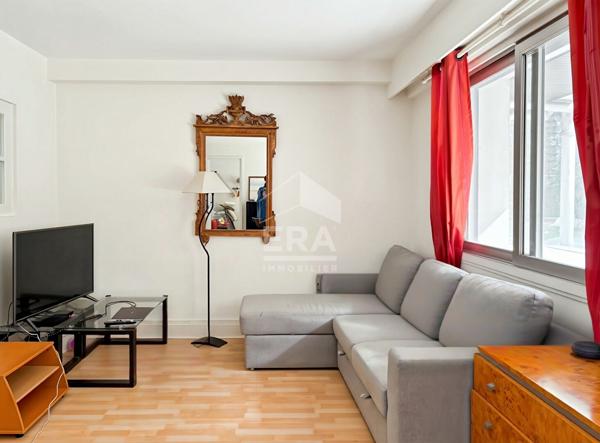 Paris 16e - Appartement 47 m² en entresol