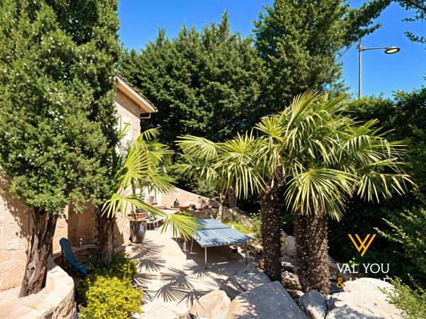 Centre Bourg-Eglise de CHARLY - Maison de famille 243 m² hab - 4 chambres dont une suite parentale de plain-p