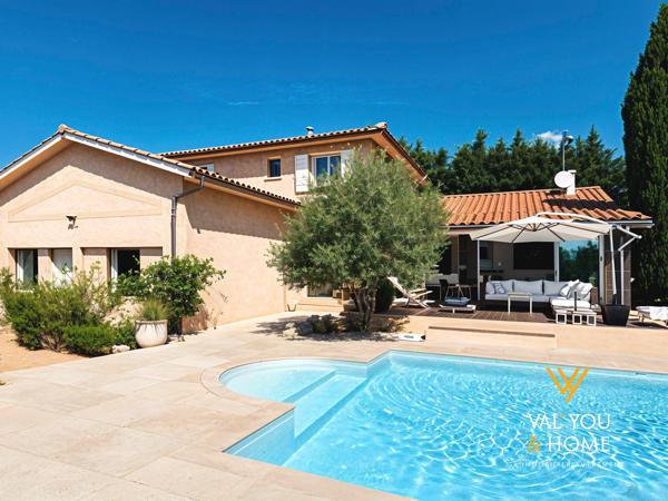 Centre Bourg-Eglise de CHARLY - Maison de famille 243 m² hab - 4 chambres dont une suite parentale de plain-p