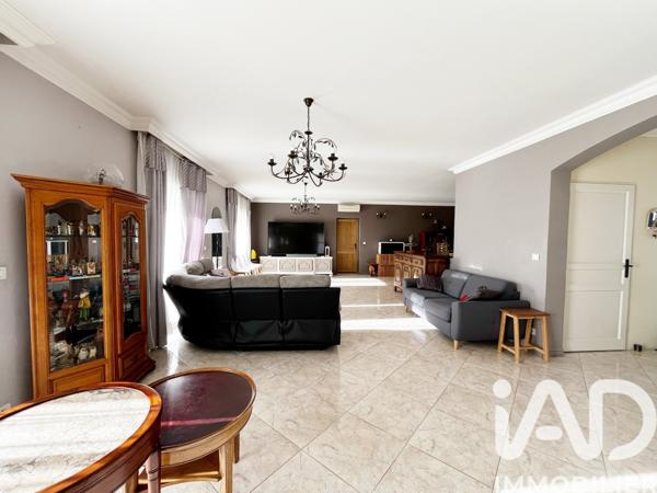 Maison à vendre 7 pièces 257 m² Pollestres
