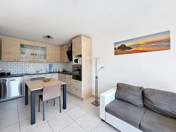 Rare sur le secteur - Appartement centre ville de Meaux - 3 pièces - 2 chambres - une place de parking et un jardin