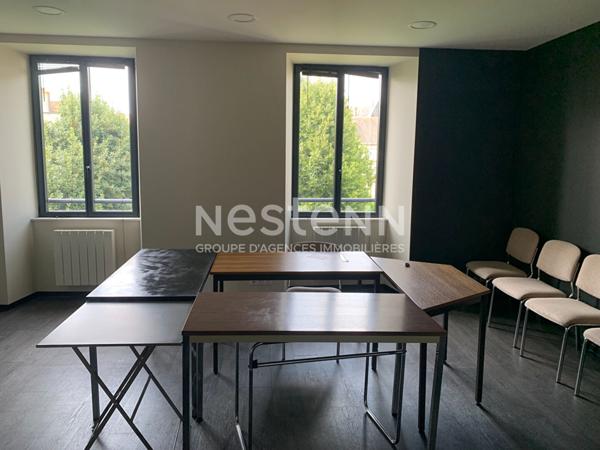 Maison en plein centre de Bressuire 11 pièce(s) 204.38 m2 avec un terrain de plus de 400m²