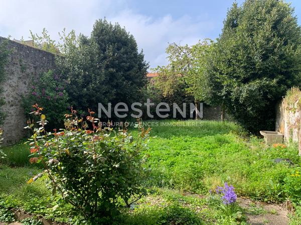 Maison en plein centre de Bressuire 11 pièce(s) 204.38 m2 avec un terrain de plus de 400m²