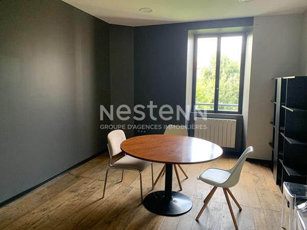 Maison en plein centre de Bressuire 11 pièce(s) 204.38 m2 avec un terrain de plus de 400m²