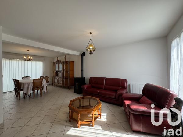 Maison à vendre 8 pièces 126 m² Distré