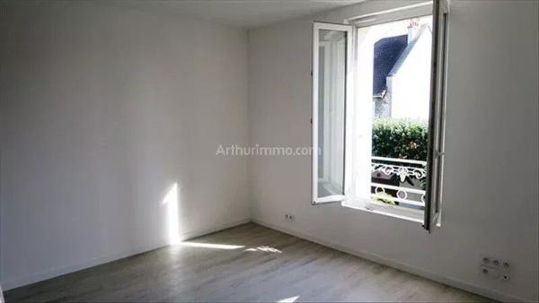 Location                                                      Appartement
                        
                     4 pièces                      70 m2                     à Joinville-le-Pont