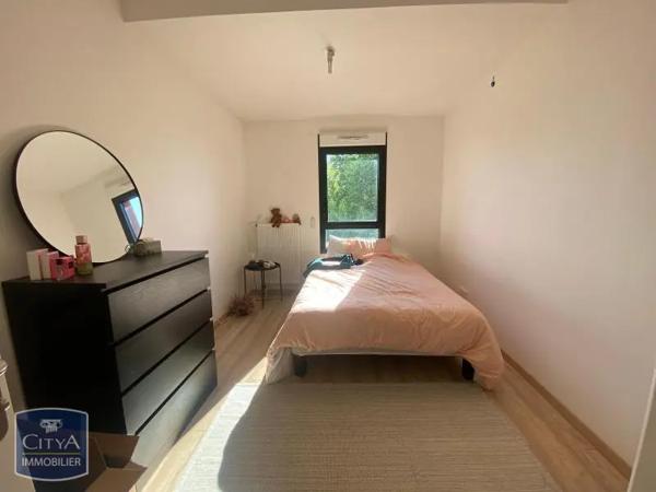 Appartement à louer 2 pièces 41.68m² Tours (37000)