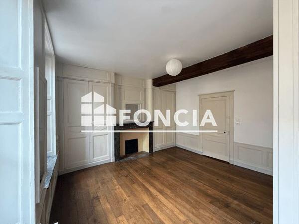 Location Appartement 3 pièces 80 m² - 14 RUE DE LA PAIX Charleville Mezieres 08000