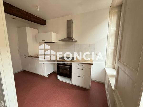 Location Appartement 3 pièces 80 m² - 14 RUE DE LA PAIX Charleville Mezieres 08000